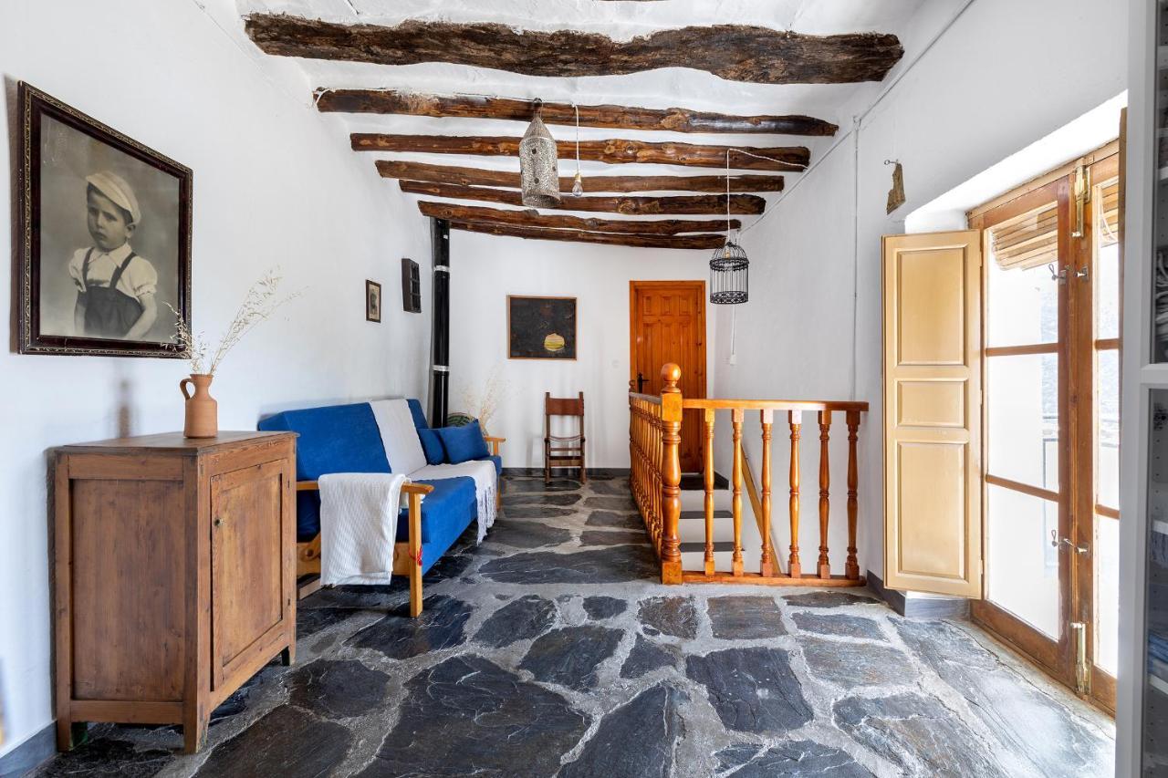 Casa Rural El Fuerte De Atabuey Trevelez Exterior photo