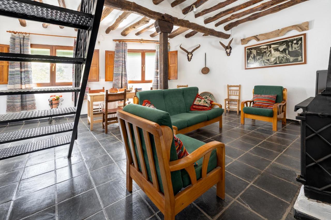Casa Rural El Fuerte De Atabuey Trevelez Exterior photo