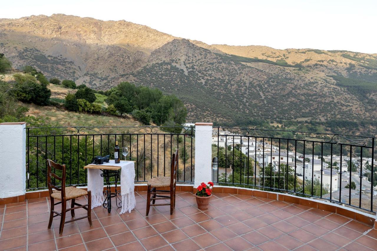 Casa Rural El Fuerte De Atabuey Trevelez Exterior photo