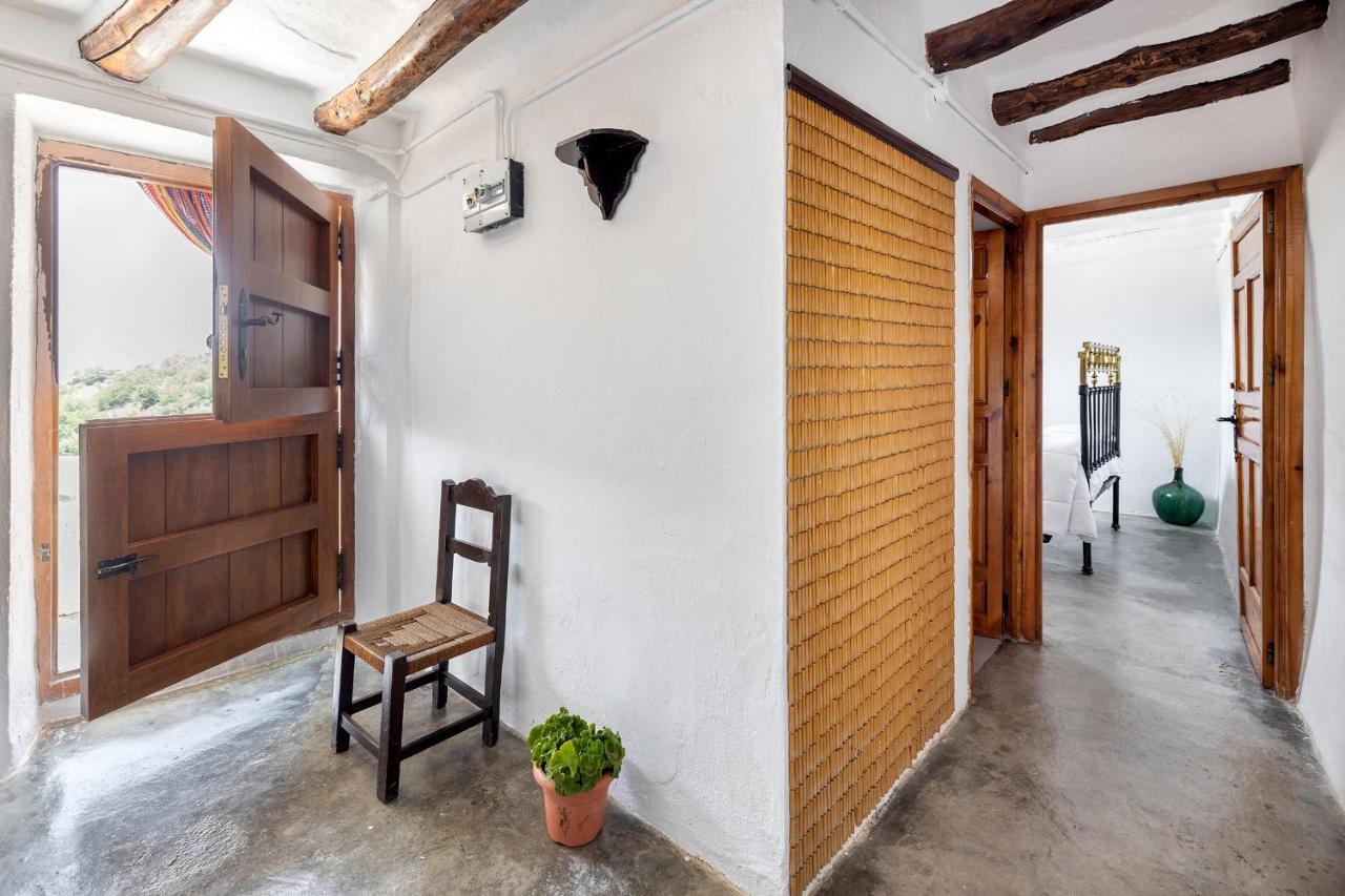 Casa Rural El Fuerte De Atabuey Trevelez Exterior photo